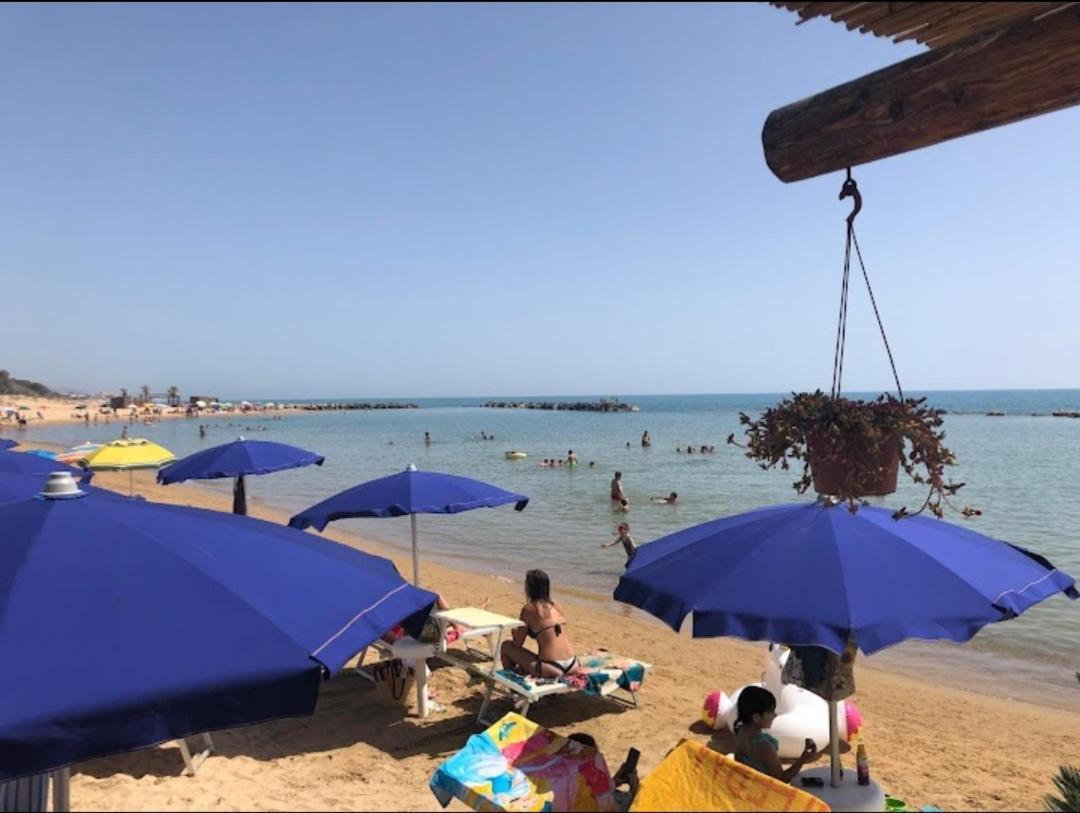 Viole Di Mare Guest House San Leone Bagian luar foto